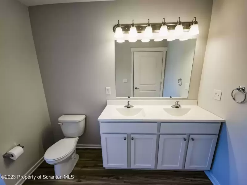 Primary Full Bathroom