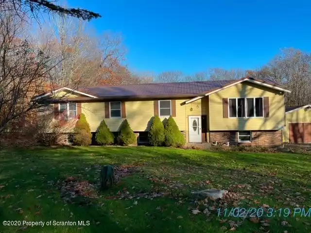 53 ELKVIEW, Forest City, Pennsylvania 18421, 7 Rooms Rooms,2 BathroomsBathrooms,Residential,For Sale,ELKVIEW,GSB204780