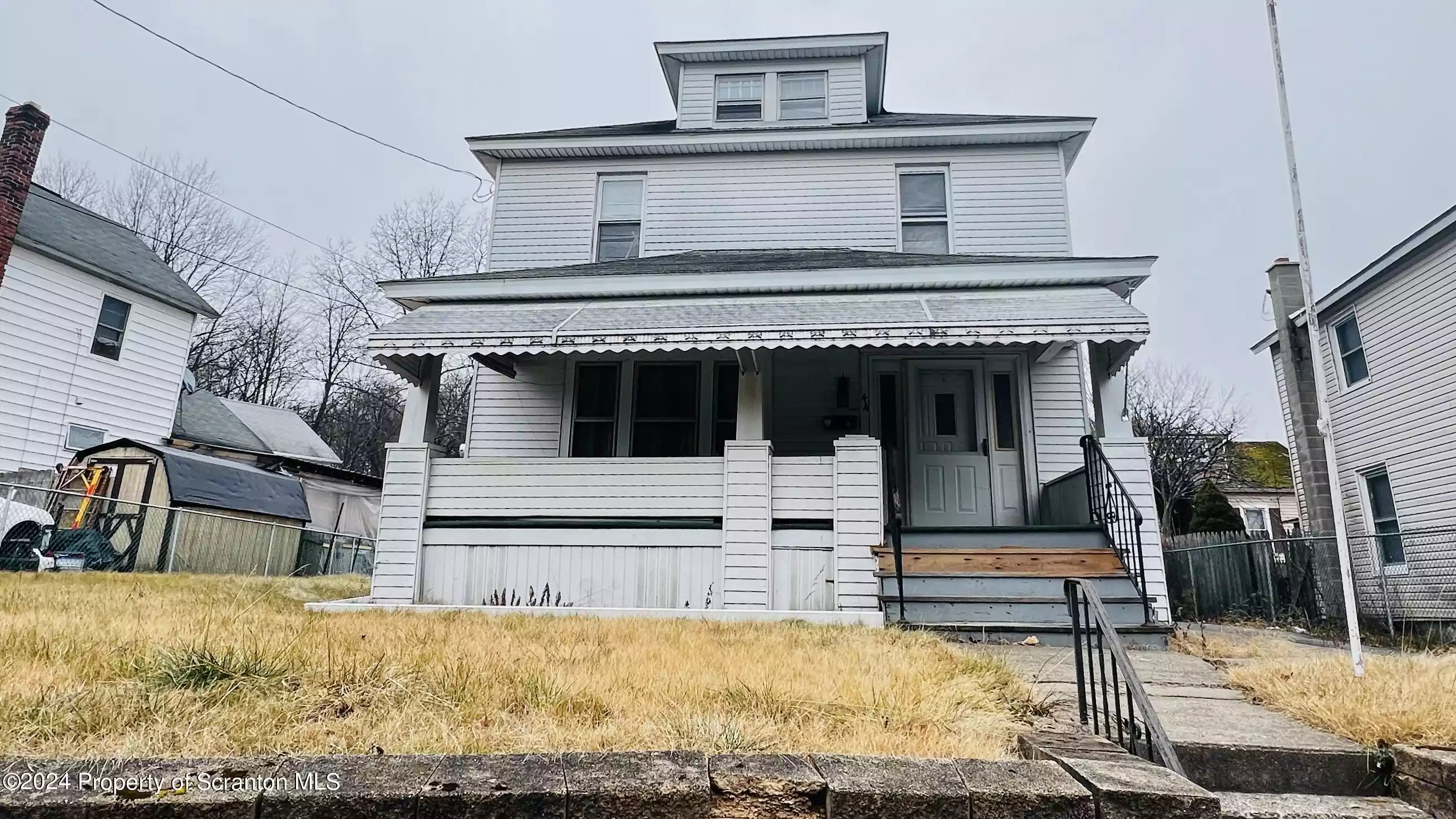 44 Upper Powderly Street, Carbondale, Pennsylvania 18407, 6 Rooms Rooms,2 BathroomsBathrooms,Residential,For Sale,Upper Powderly,GSBSC556