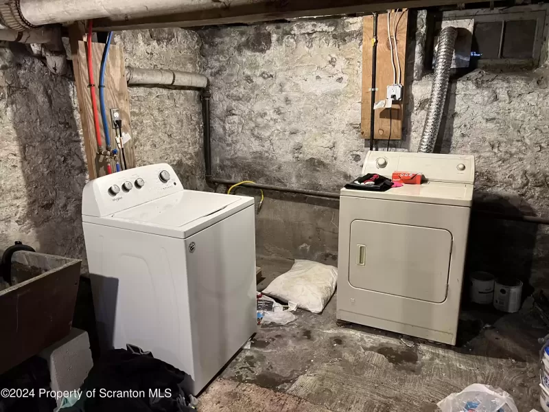 basement laundry