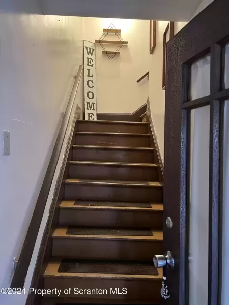 2nd Floor Stairwell