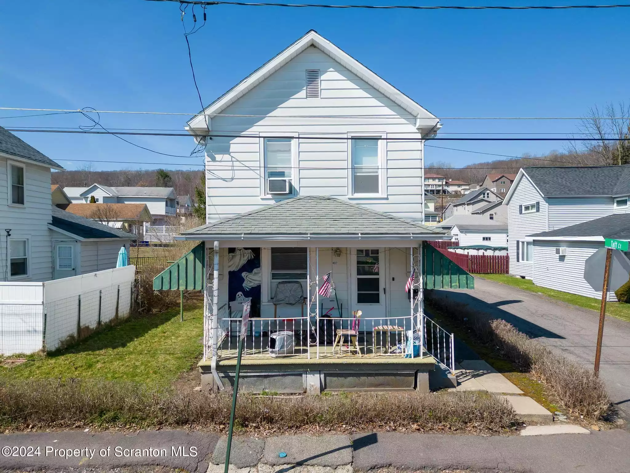 407 3rd Street, Blakely, Pennsylvania 18447, 4 Rooms Rooms,1 BathroomBathrooms,Residential,For Sale,3rd,GSBSC1553