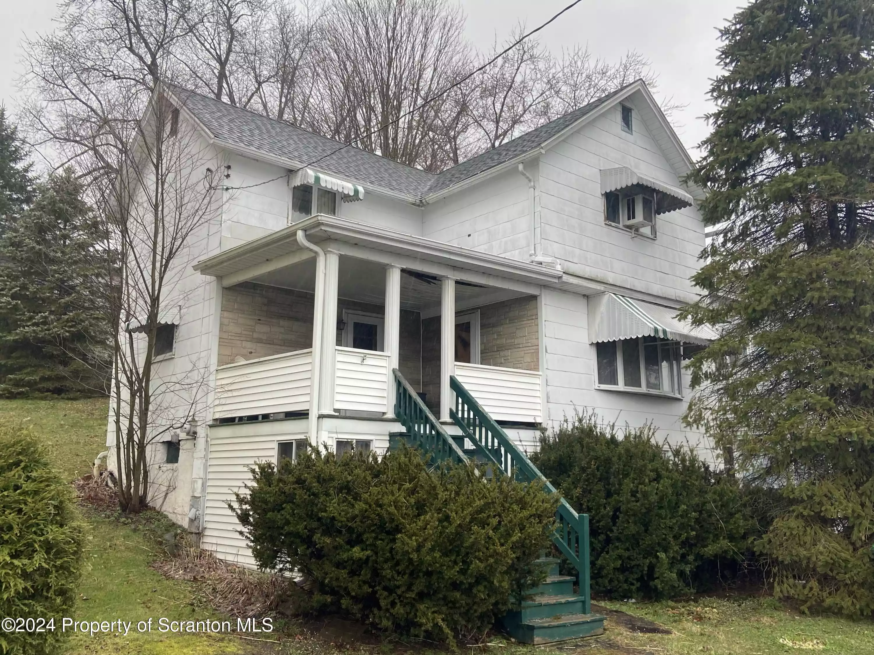 627 Railroad Street, Forest City, Pennsylvania 18421, 6 Rooms Rooms,1 BathroomBathrooms,Residential,For Sale,Railroad,GSBSC1803
