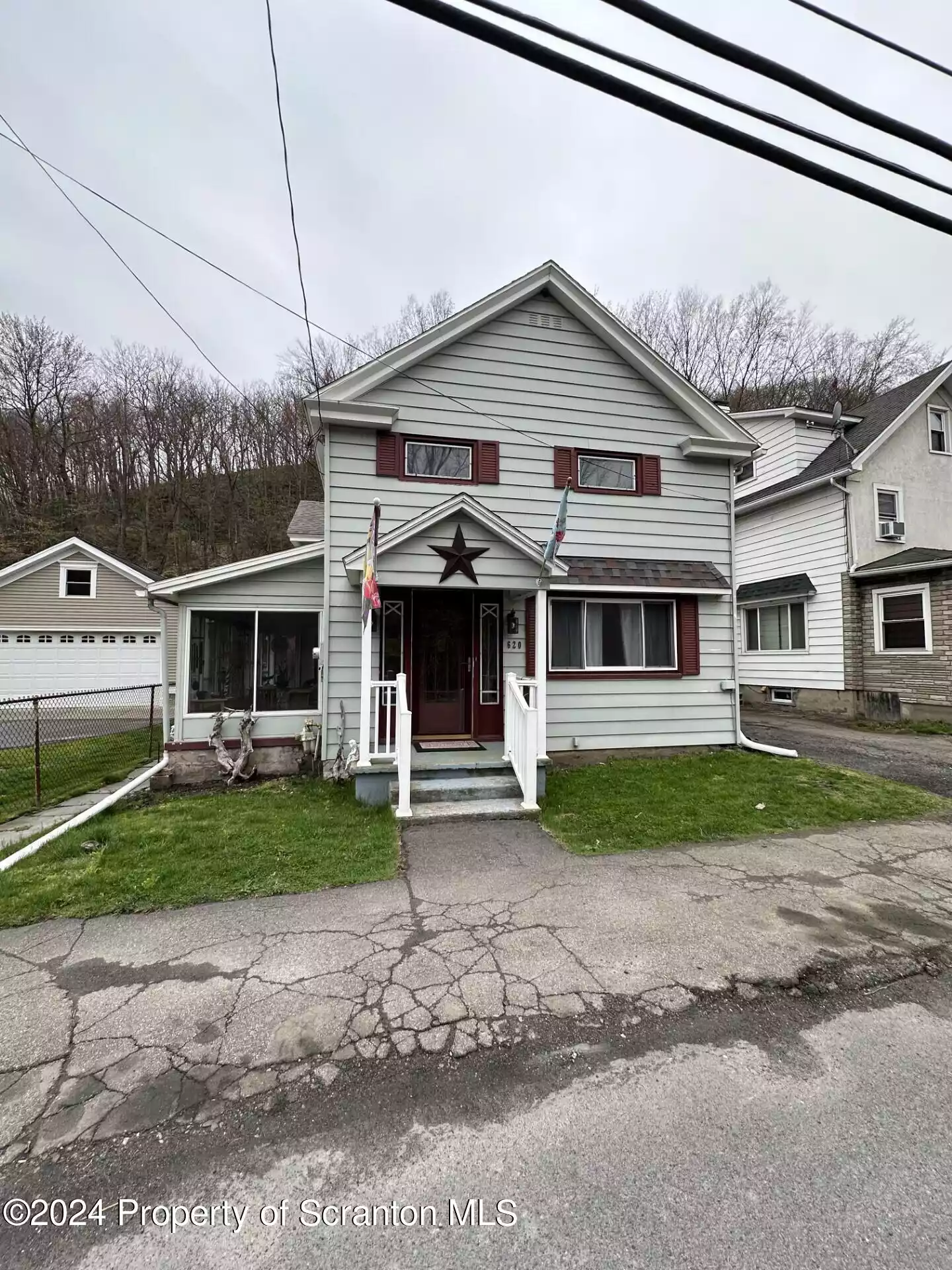 620 Main Street, Archbald, Pennsylvania 18403, 7 Rooms Rooms,2 BathroomsBathrooms,Residential,For Sale,Main,GSBSC2101