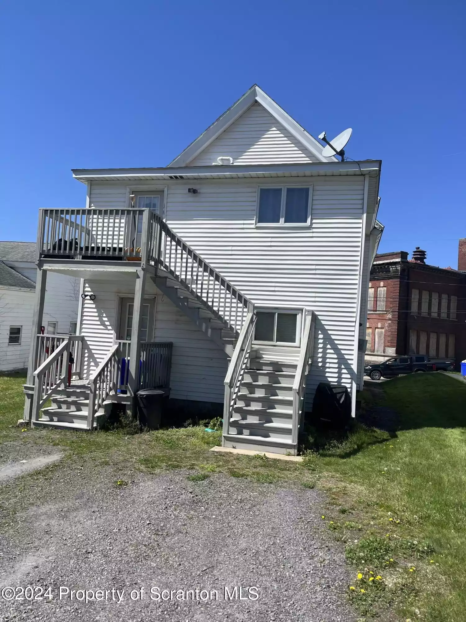 15 Parsonage Street, Pittston, Pennsylvania 18640, ,2 BathroomsBathrooms,Residential Income,For Sale,Parsonage,GSBSC2329
