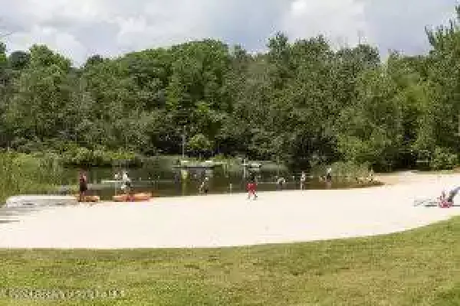 2076 Minqua Trail 62 Large