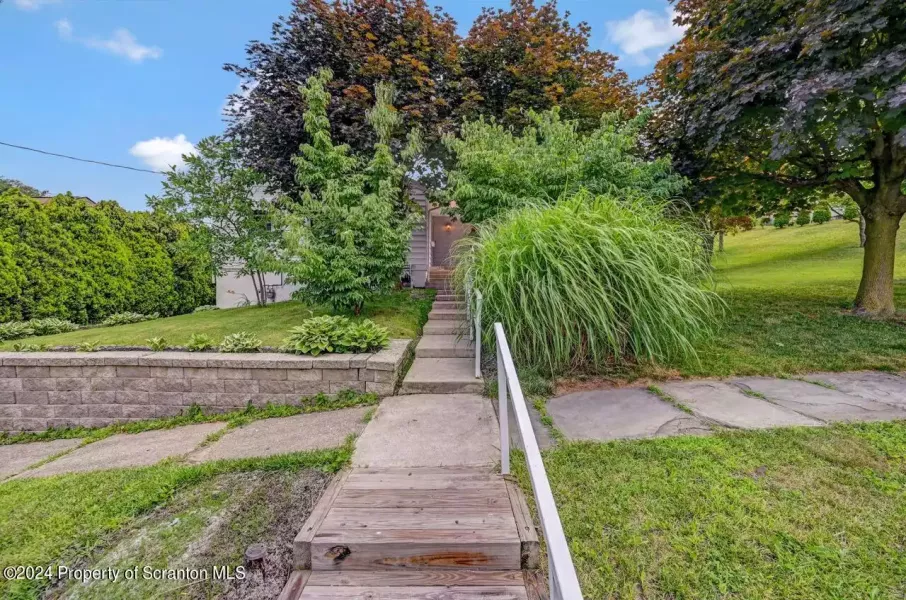 1320 Rundle St 34 Large