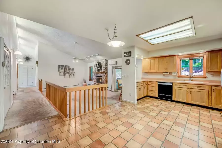 9 Fawnwood Dr 18 Large