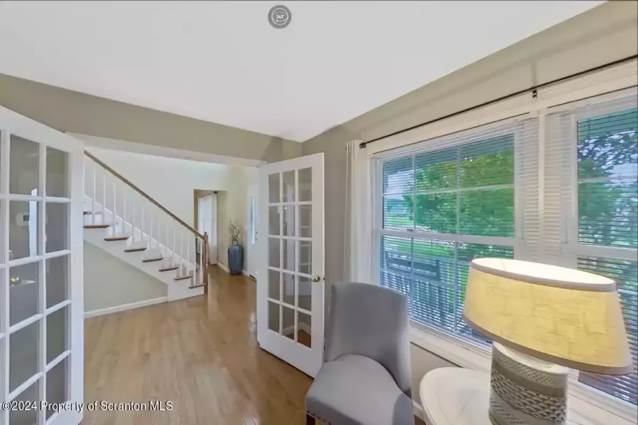 29 Landmark Dr 06 Large