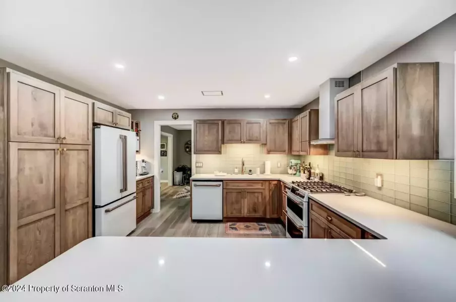 108 Greenbrier Dr 56 Large